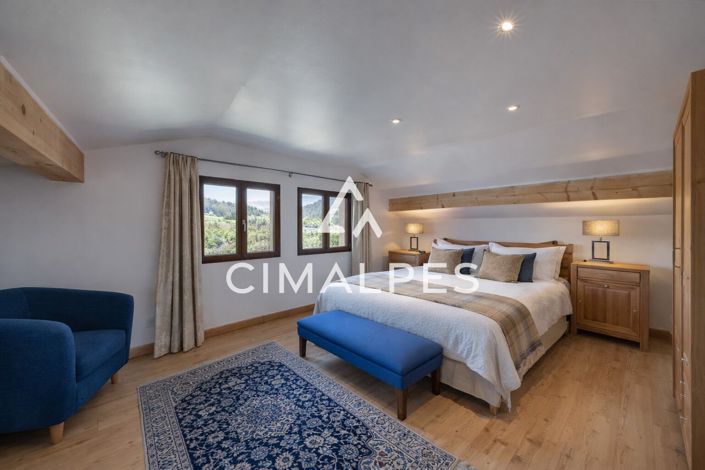 Image No.9-4 Bed Property for sale