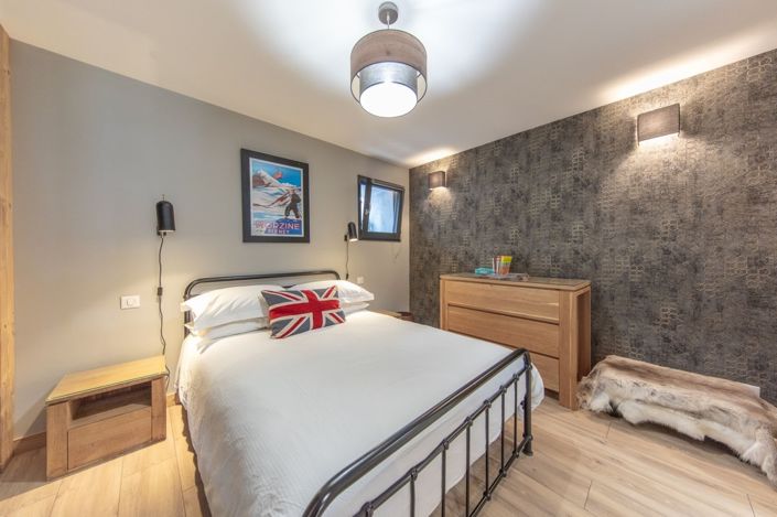 Image No.11-6 Bed House for sale