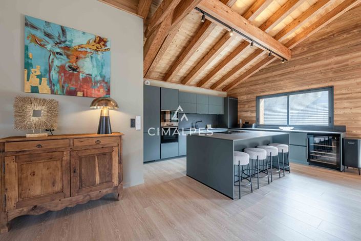 Image No.5-6 Bed House for sale