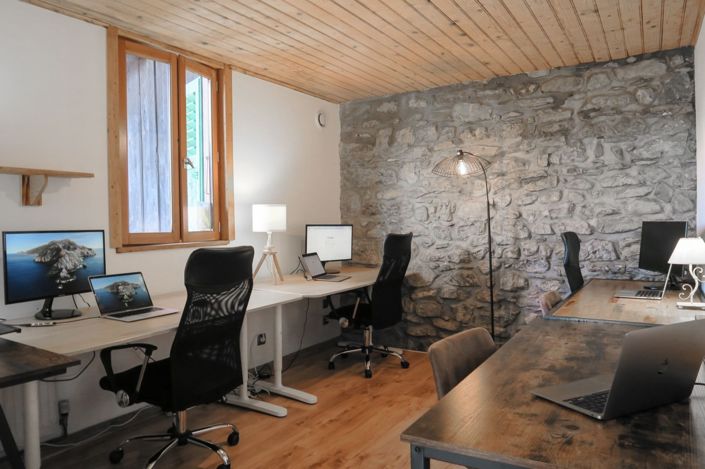 Image No.13-9 Bed House for sale