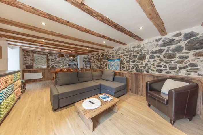 Image No.3-9 Bed House for sale