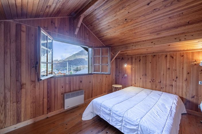 Image No.10-3 Bed House for sale