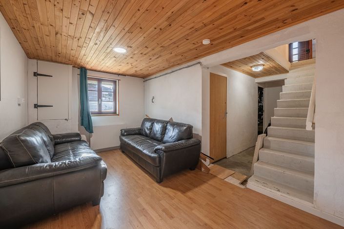 Image No.12-3 Bed House for sale