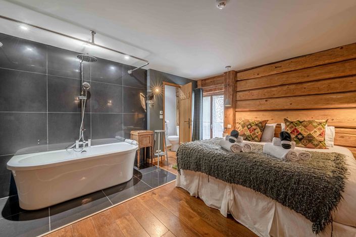 Image No.10-6 Bed House for sale
