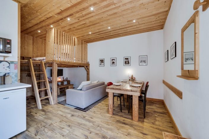 Image No.12-5 Bed House for sale