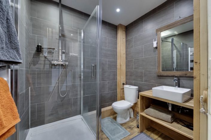 Image No.13-5 Bed House for sale