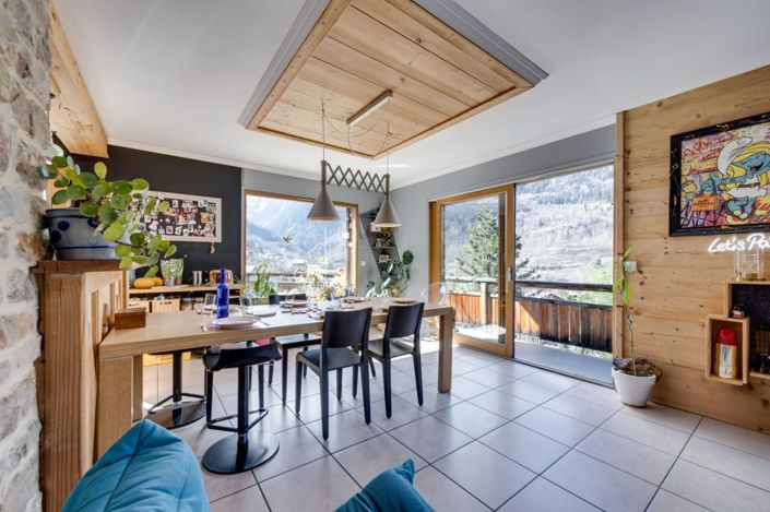 Image No.5-5 Bed House for sale