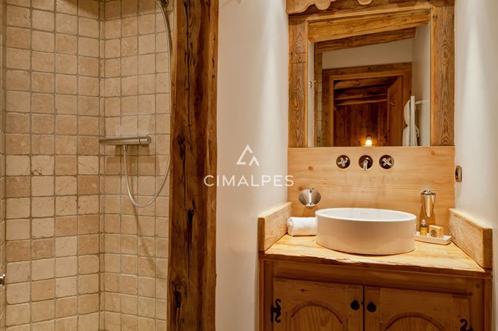 Image No.16-4 Bed House for sale