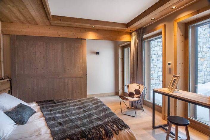 Image No.7-5 Bed House for sale