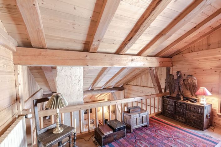 Image No.16-6 Bed Property for sale