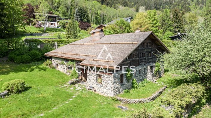 Image No.17-6 Bed Property for sale