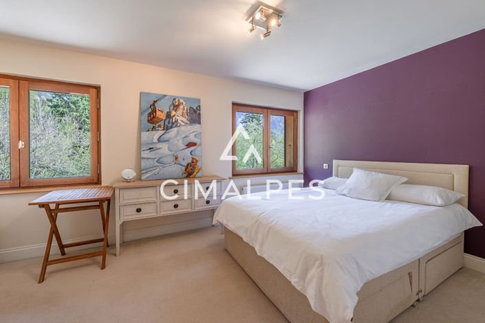 Image No.7-5 Bed House for sale