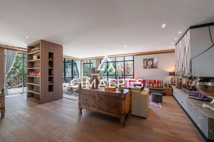 Image No.3-5 Bed House for sale