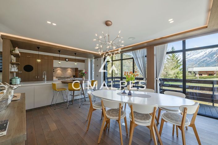 Image No.4-5 Bed House for sale