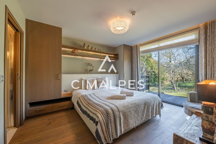 Image No.6-5 Bed House for sale