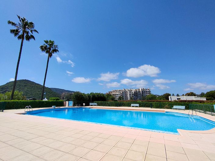 Image No.11-3 Bed Apartment for sale
