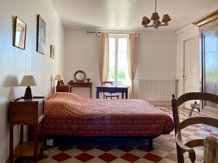 Image No.8-14 Bed House for sale