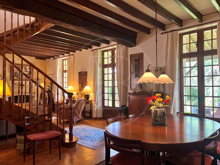 Image No.5-5 Bed House for sale