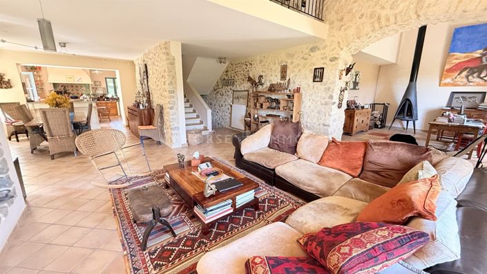 Image No.10-7 Bed House for sale