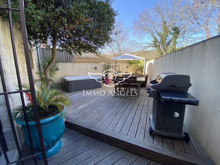 Image No.2-6 Bed Property for sale