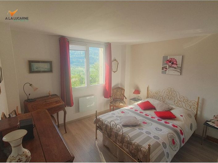 Image No.21-2 Bed Apartment for sale