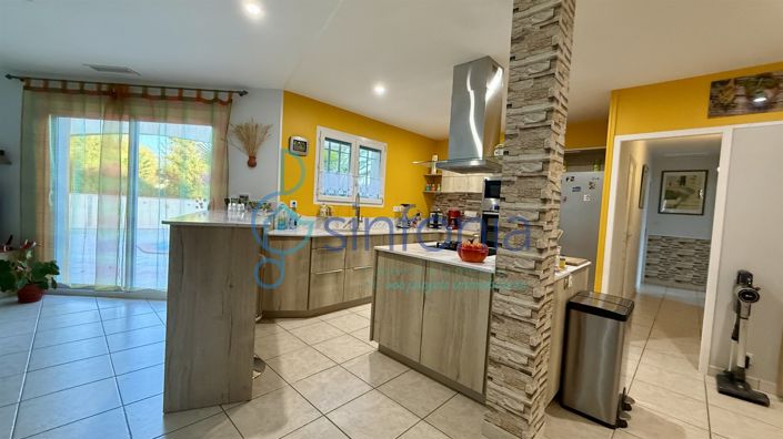 Image No.9-4 Bed House for sale