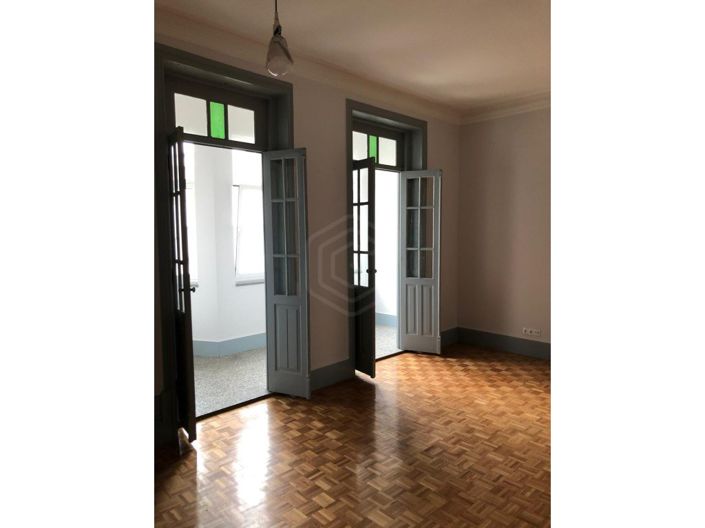 Image No.13-3 Bed House for sale
