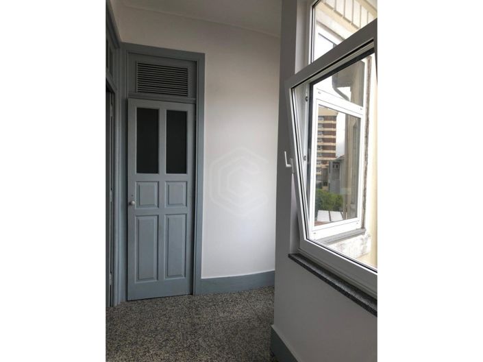Image No.18-3 Bed House for sale