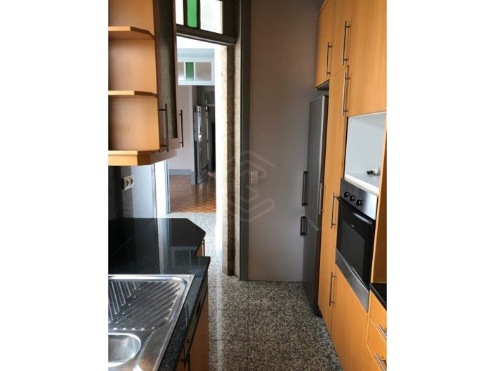 Image No.25-3 Bed House for sale