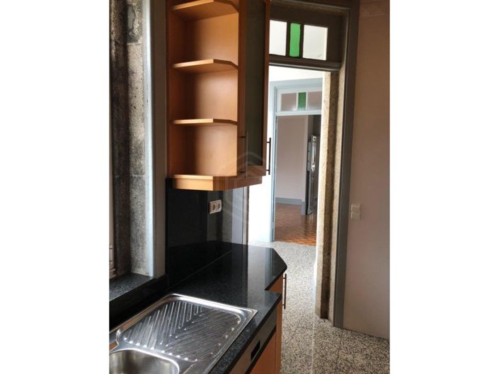 Image No.26-3 Bed House for sale