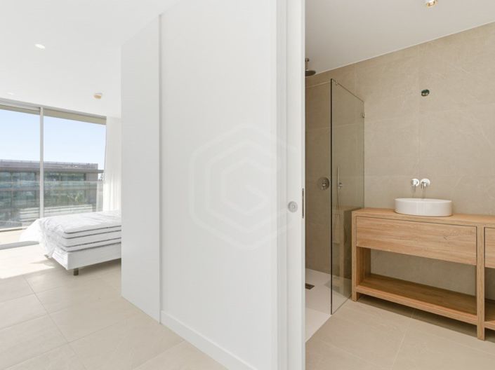 Image No.12-2 Bed Apartment for sale