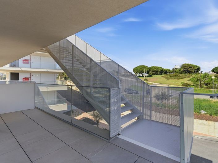 Image No.23-3 Bed Apartment for sale