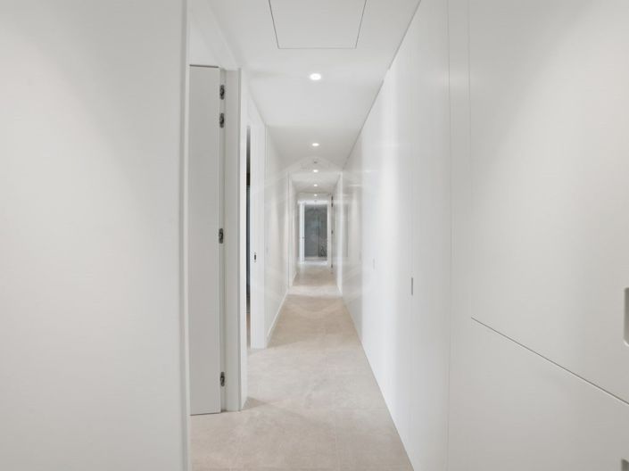 Image No.12-3 Bed Apartment for sale