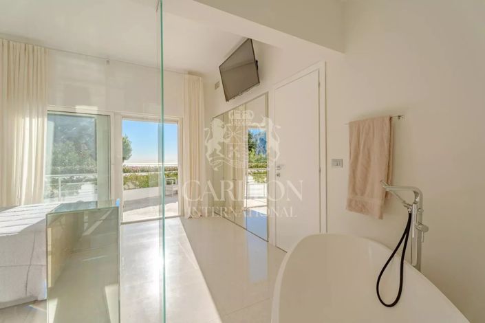 Image No.15-4 Bed House for sale