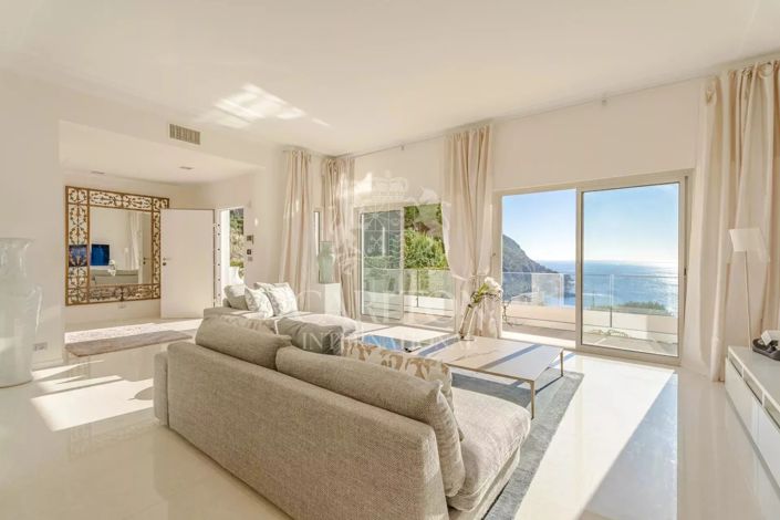Image No.6-4 Bed House for sale