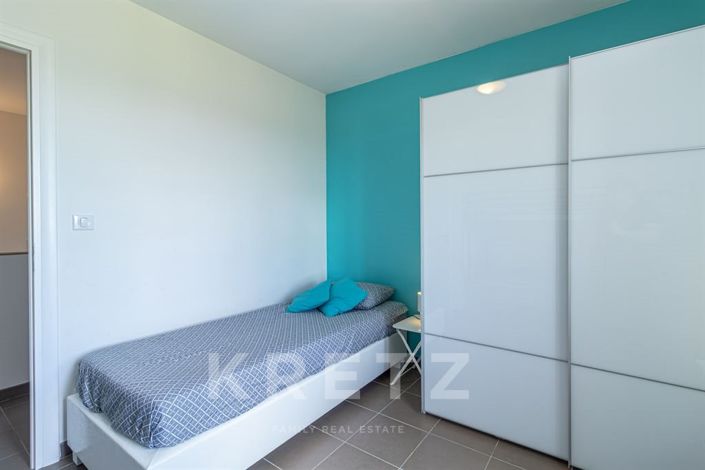 Image No.18-5 Bed House for sale