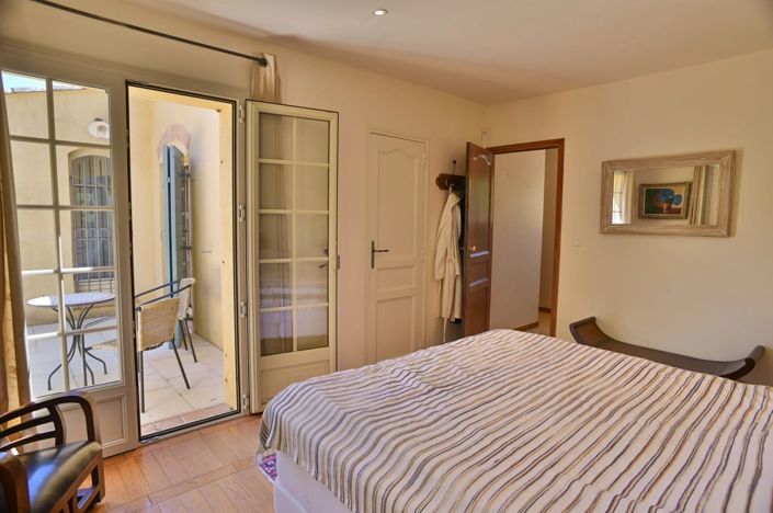 Image No.26-4 Bed House for sale