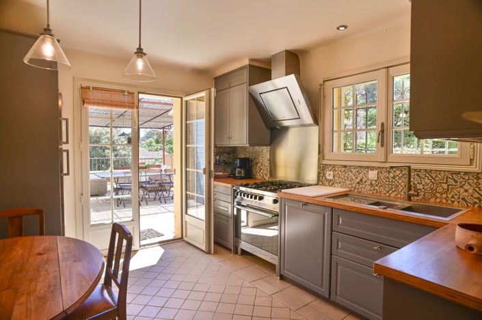 Image No.7-4 Bed House for sale
