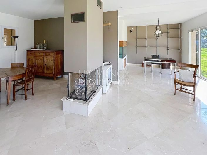 Image No.17-4 Bed House for sale