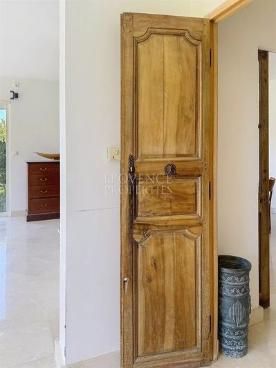 Image No.18-4 Bed House for sale