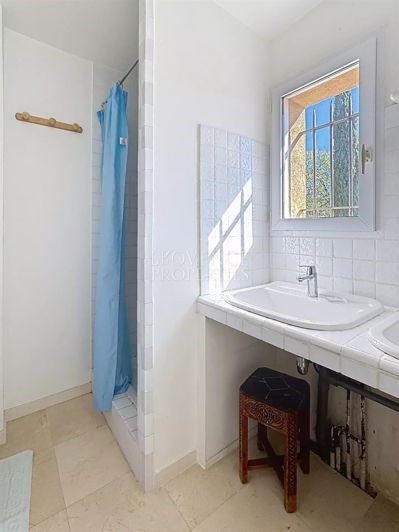 Image No.23-4 Bed House for sale