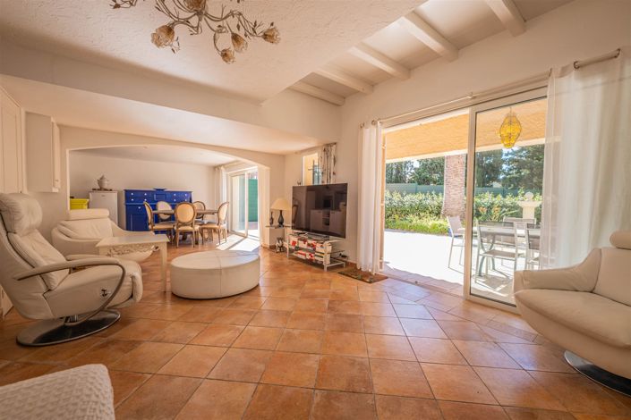 Image No.7-3 Bed House for sale