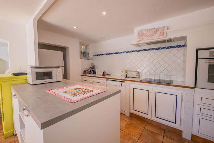 Image No.8-3 Bed House for sale