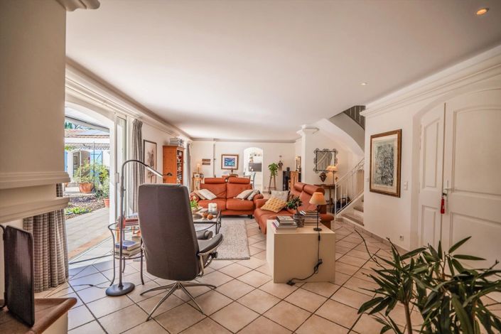 Image No.13-3 Bed House for sale