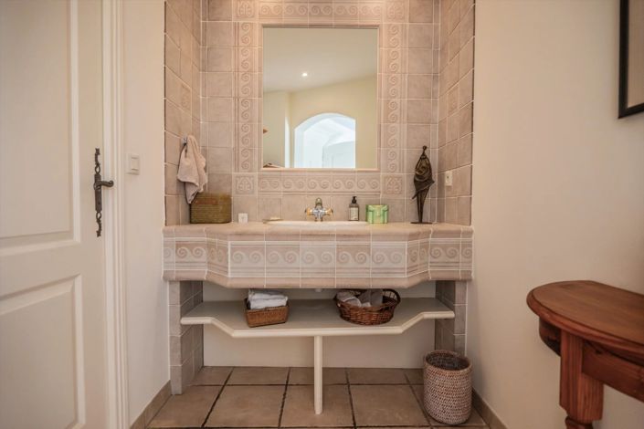 Image No.17-3 Bed House for sale
