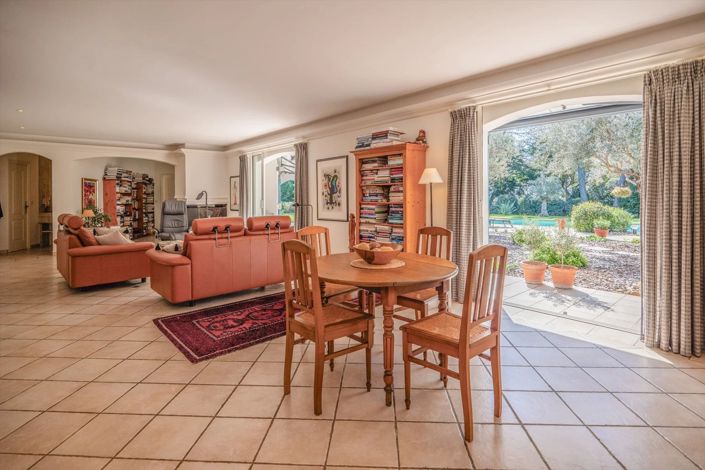 Image No.7-3 Bed House for sale