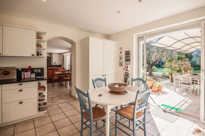 Image No.9-3 Bed House for sale