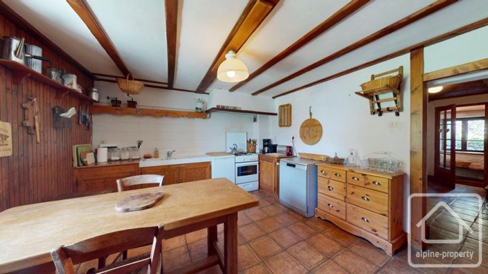 Image No.11-4 Bed Property for sale