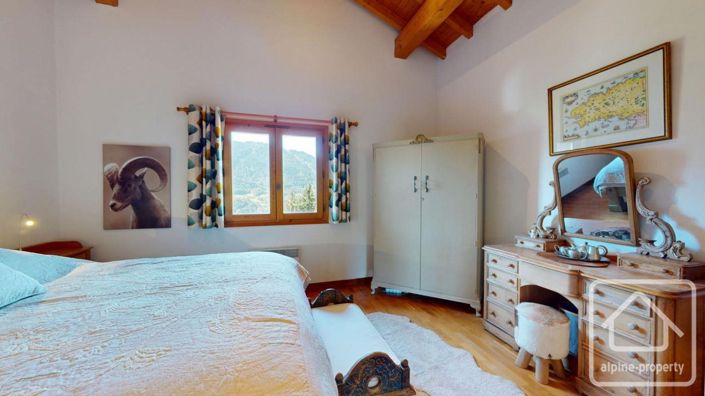 Image No.34-7 Bed Property for sale