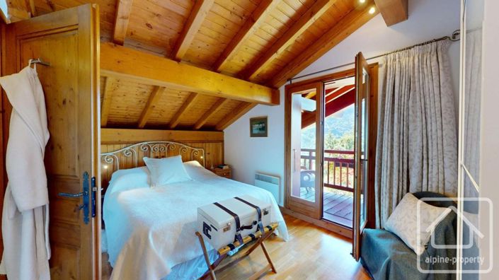 Image No.38-7 Bed Property for sale